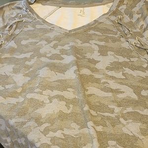 Mudd army fatigue color sweater